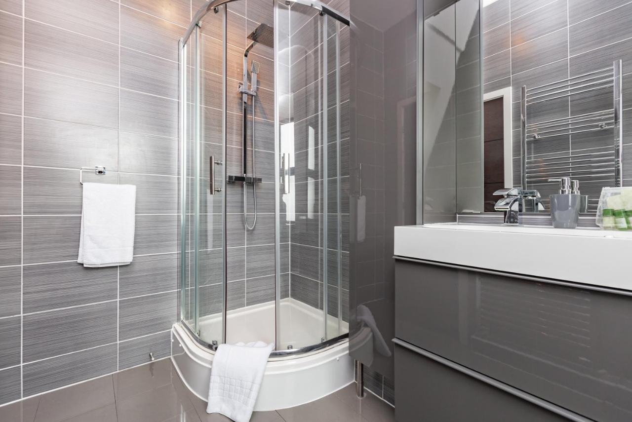 Manhattan Heights Apartment เมดสโตน ภายนอก รูปภาพ