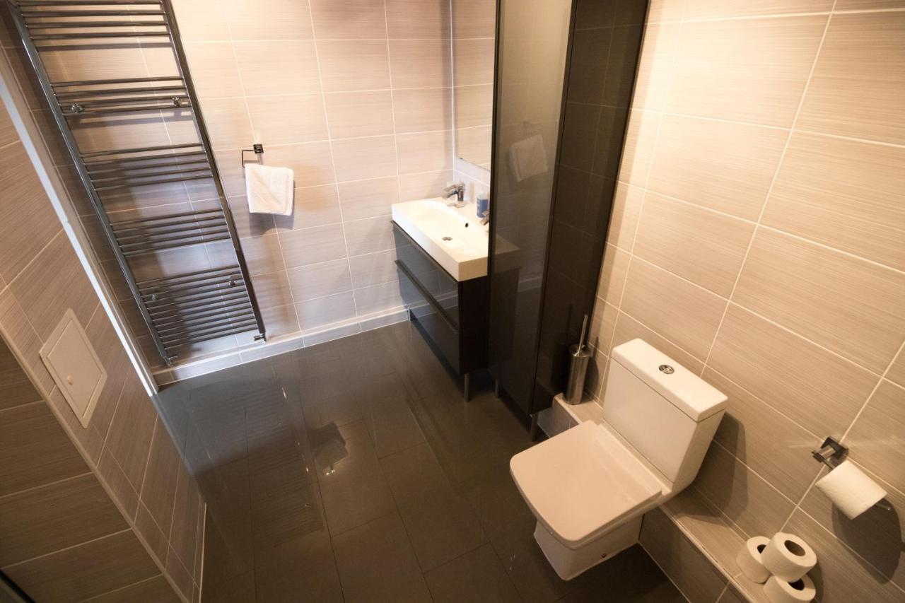Manhattan Heights Apartment เมดสโตน ภายนอก รูปภาพ