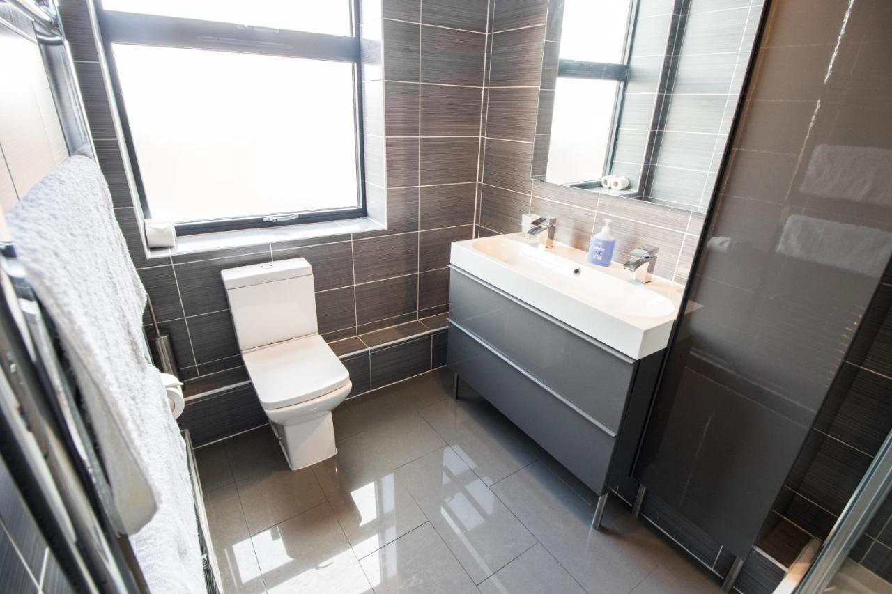 Manhattan Heights Apartment เมดสโตน ภายนอก รูปภาพ