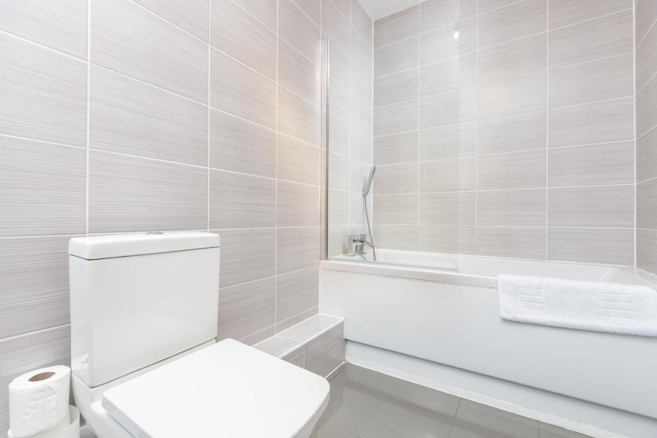 Manhattan Heights Apartment เมดสโตน ภายนอก รูปภาพ