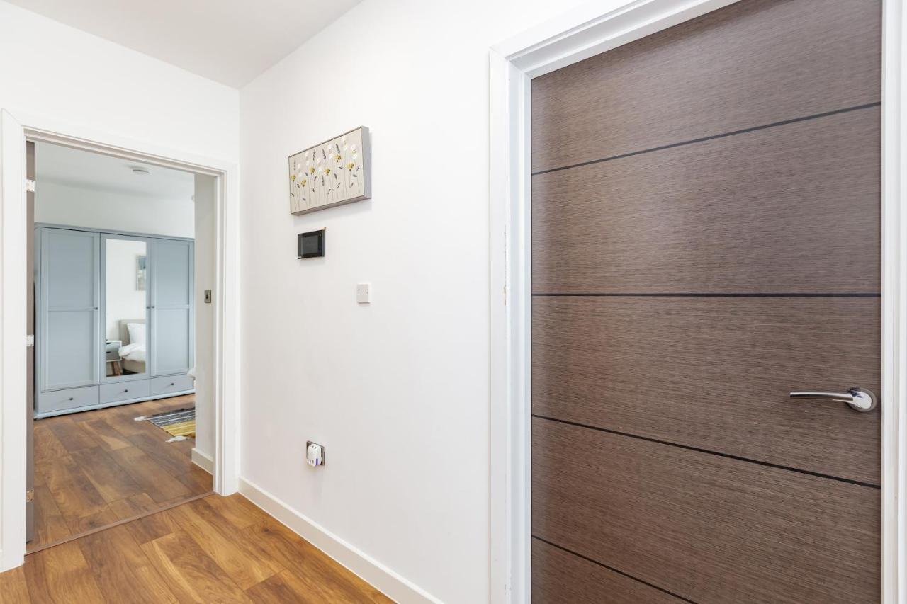 Manhattan Heights Apartment เมดสโตน ภายนอก รูปภาพ