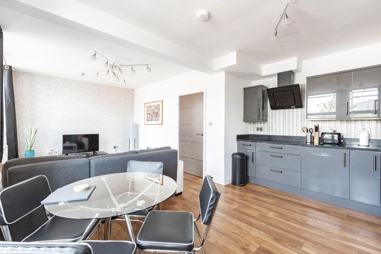 Manhattan Heights Apartment เมดสโตน ภายนอก รูปภาพ