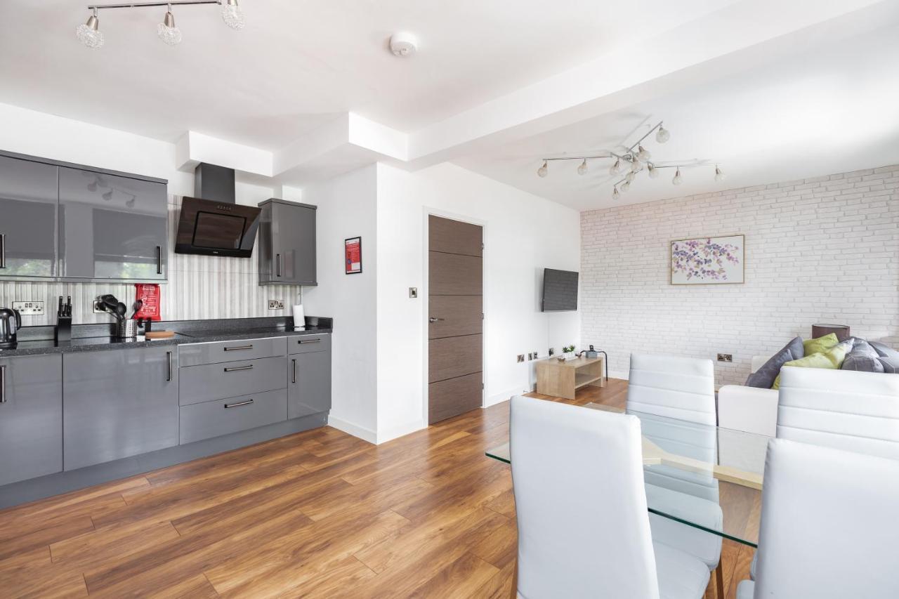 Manhattan Heights Apartment เมดสโตน ภายนอก รูปภาพ