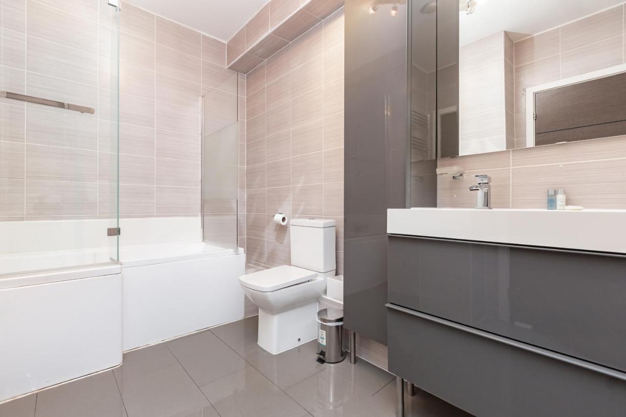 Manhattan Heights Apartment เมดสโตน ภายนอก รูปภาพ