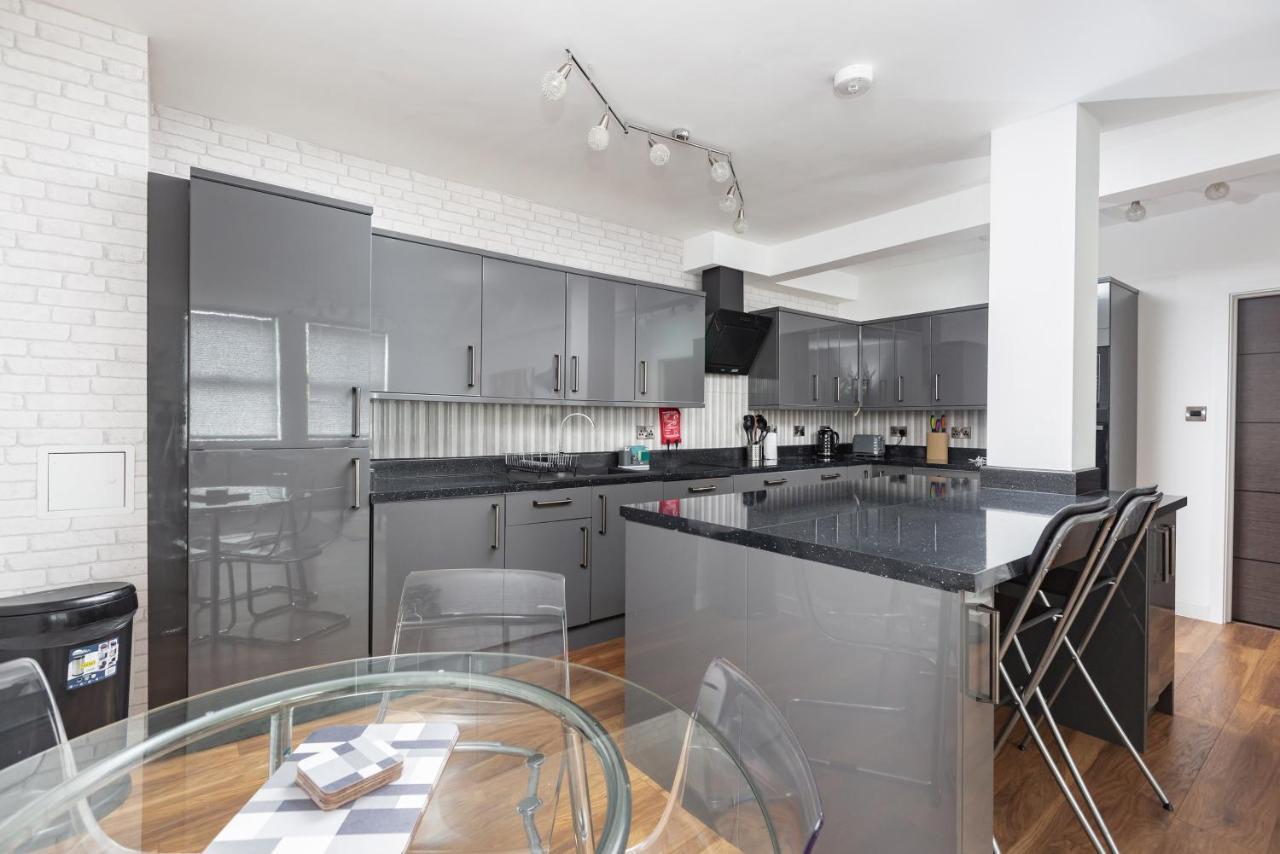 Manhattan Heights Apartment เมดสโตน ภายนอก รูปภาพ