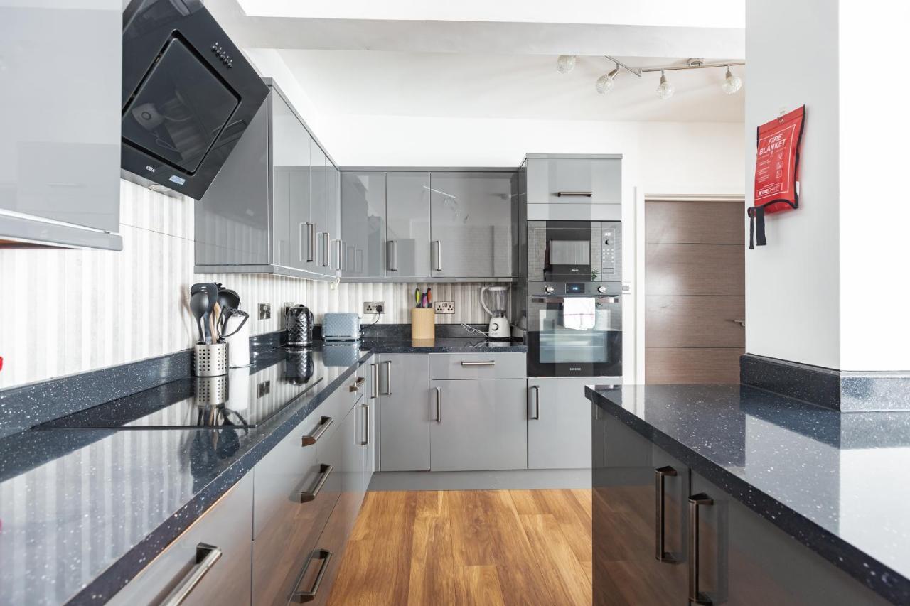 Manhattan Heights Apartment เมดสโตน ภายนอก รูปภาพ