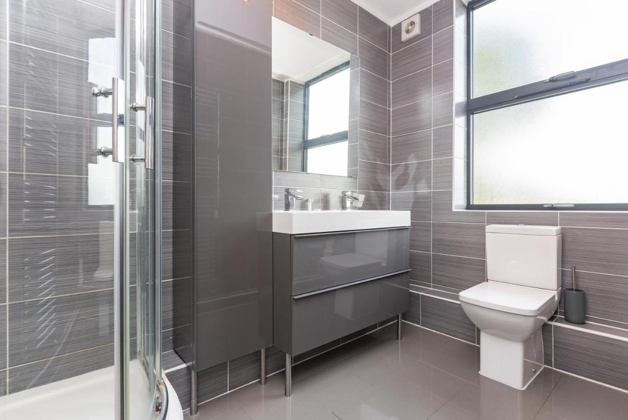 Manhattan Heights Apartment เมดสโตน ภายนอก รูปภาพ